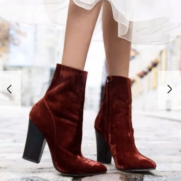702- ZARA Burgundy Velvet Ankle Boots | Chunky Heel | Size 5.5NWT - Picture 1 of 9
